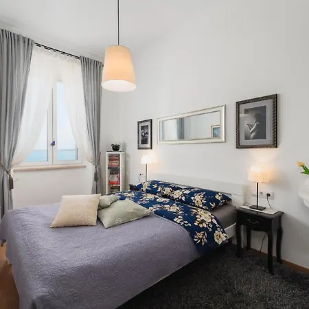 Apartment Nina