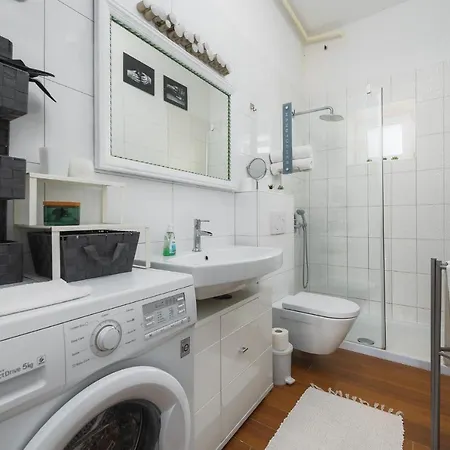 Nina Apartment *
